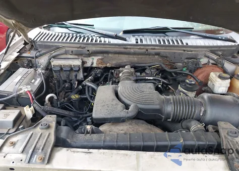 2003 Ford Expedition Xlt z USA, uszkodzony, nr VIN 1FMPU16L13LB57870